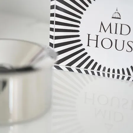 Mid House روما